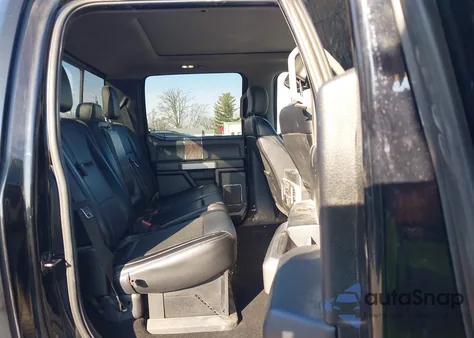 2019 Ford F-250 Lariat z USA, uszkodzony, nr VIN 1FT7W2BT5KEC76163